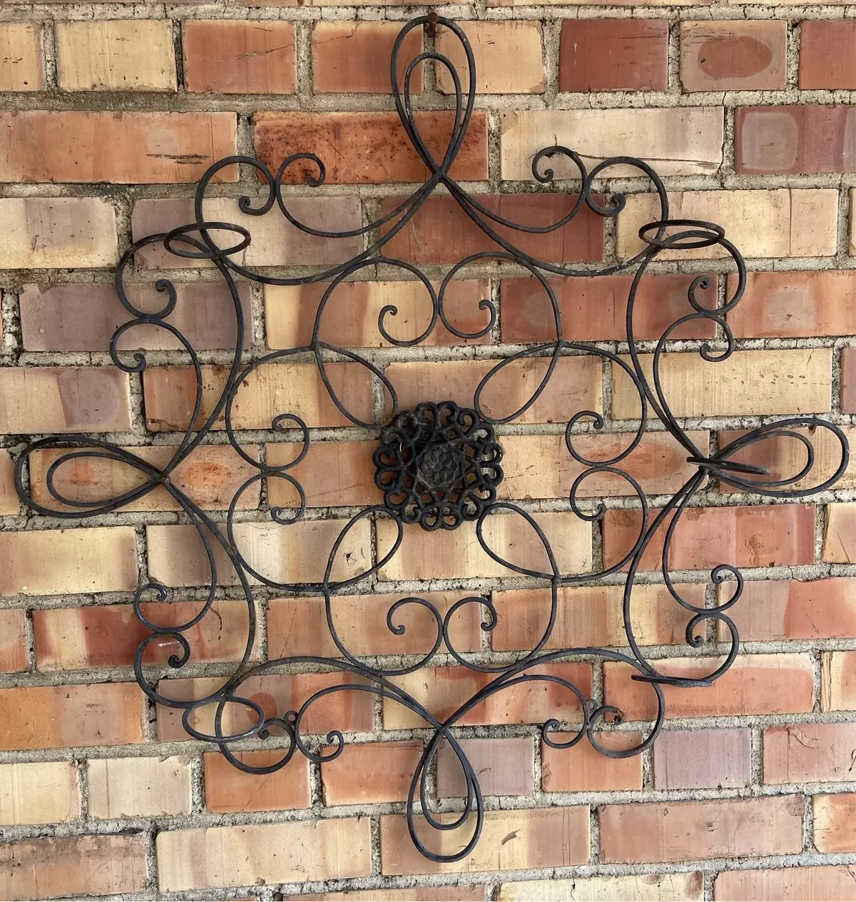 Iron Wall Hanging Planter 1