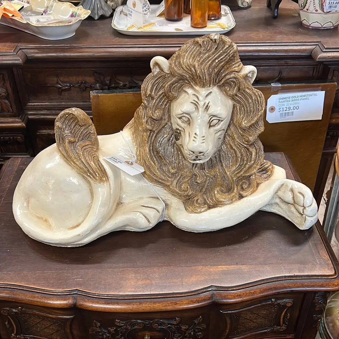 Composition Lying Lion Statue 1