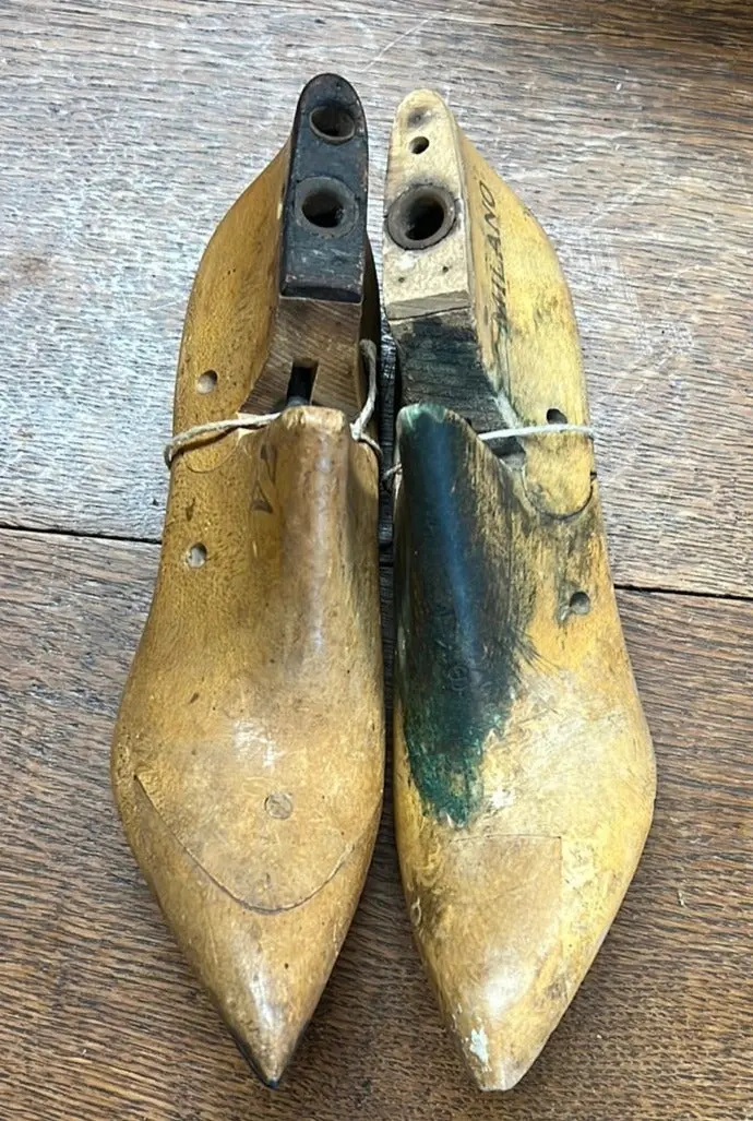 Pair Of Wood Shoe Forms - Signed Milano 1