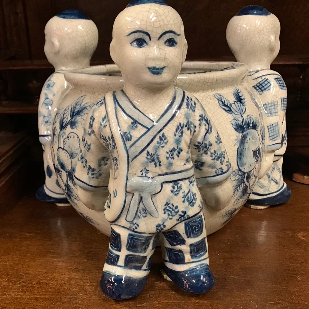 Blue And White Chinese Vase With 3 Boys 1