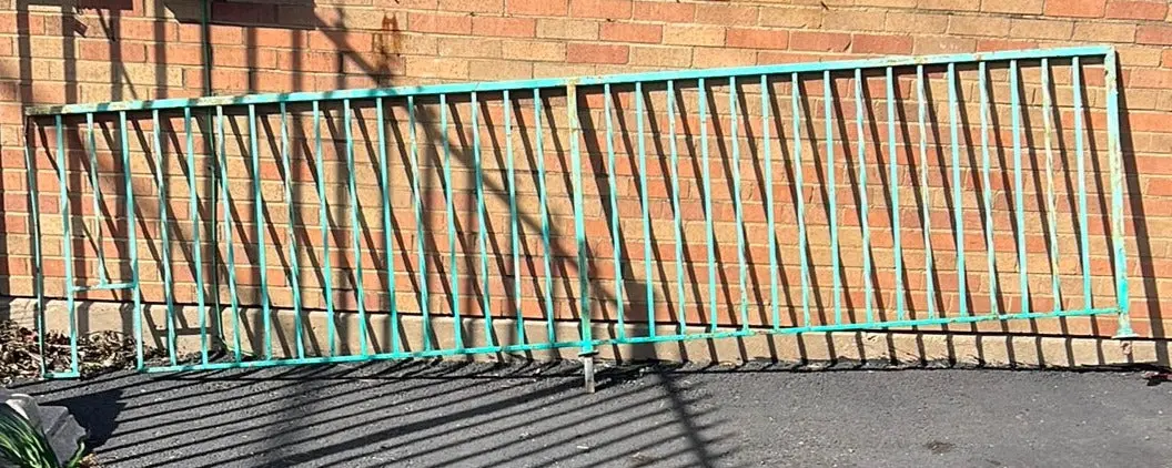 16' Iron Green Rail 1