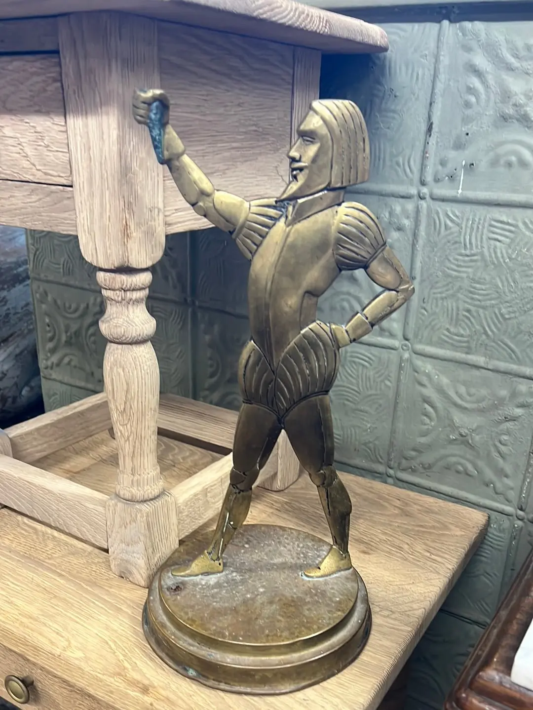 Brass Conquistador Lamp Base 1