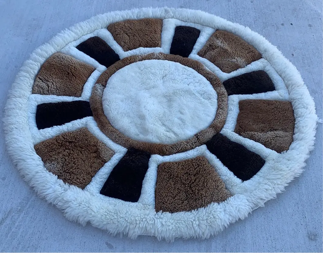 Round Mid Century Modern Rug 1