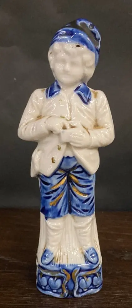 Delft Boy Figurine 1