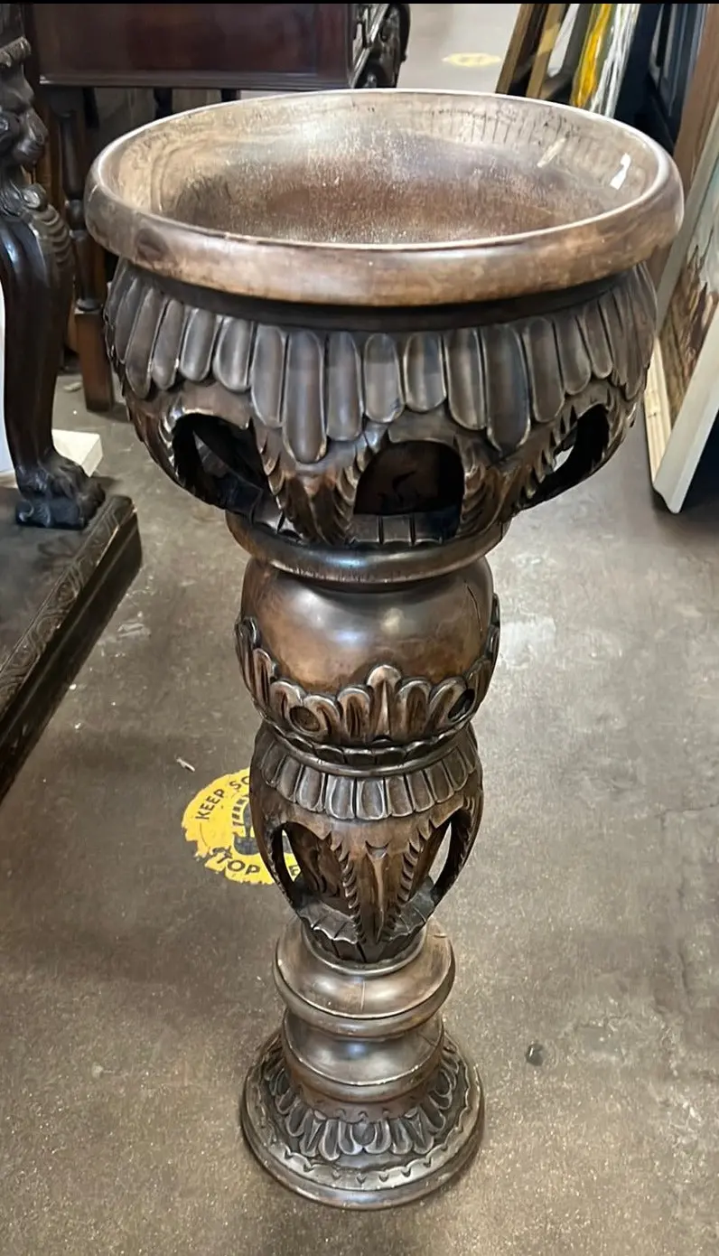 Carved Pedestal With Planter 1