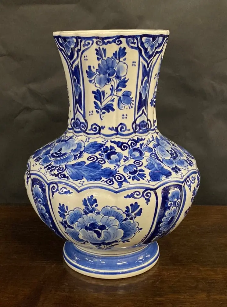 Delft Large Bulbous Vase With Flared Mouth 1