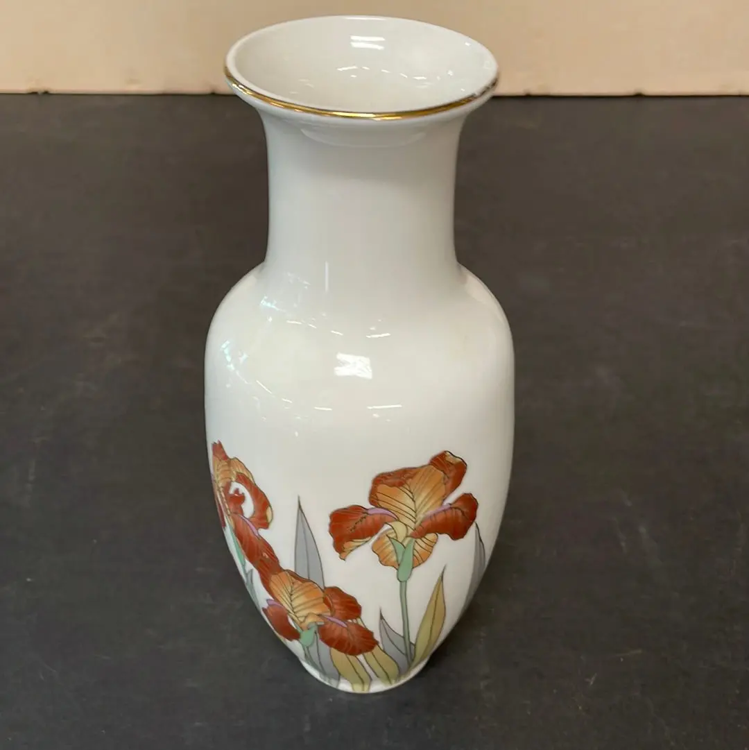 Japanese Ceramic Vase With Iris Motif 1