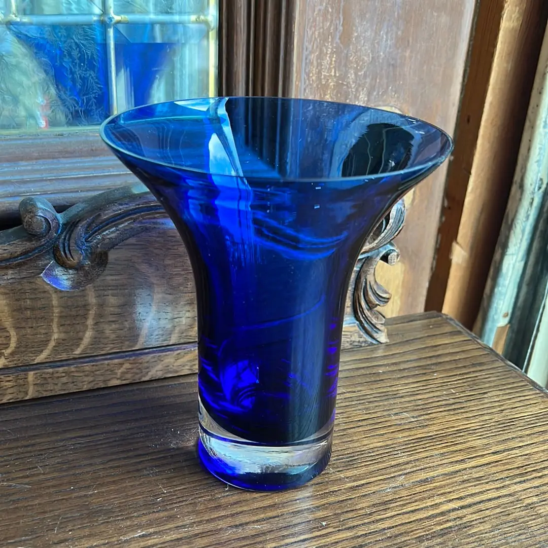 Cobalt Blue Glass Vase With Clear Base 1