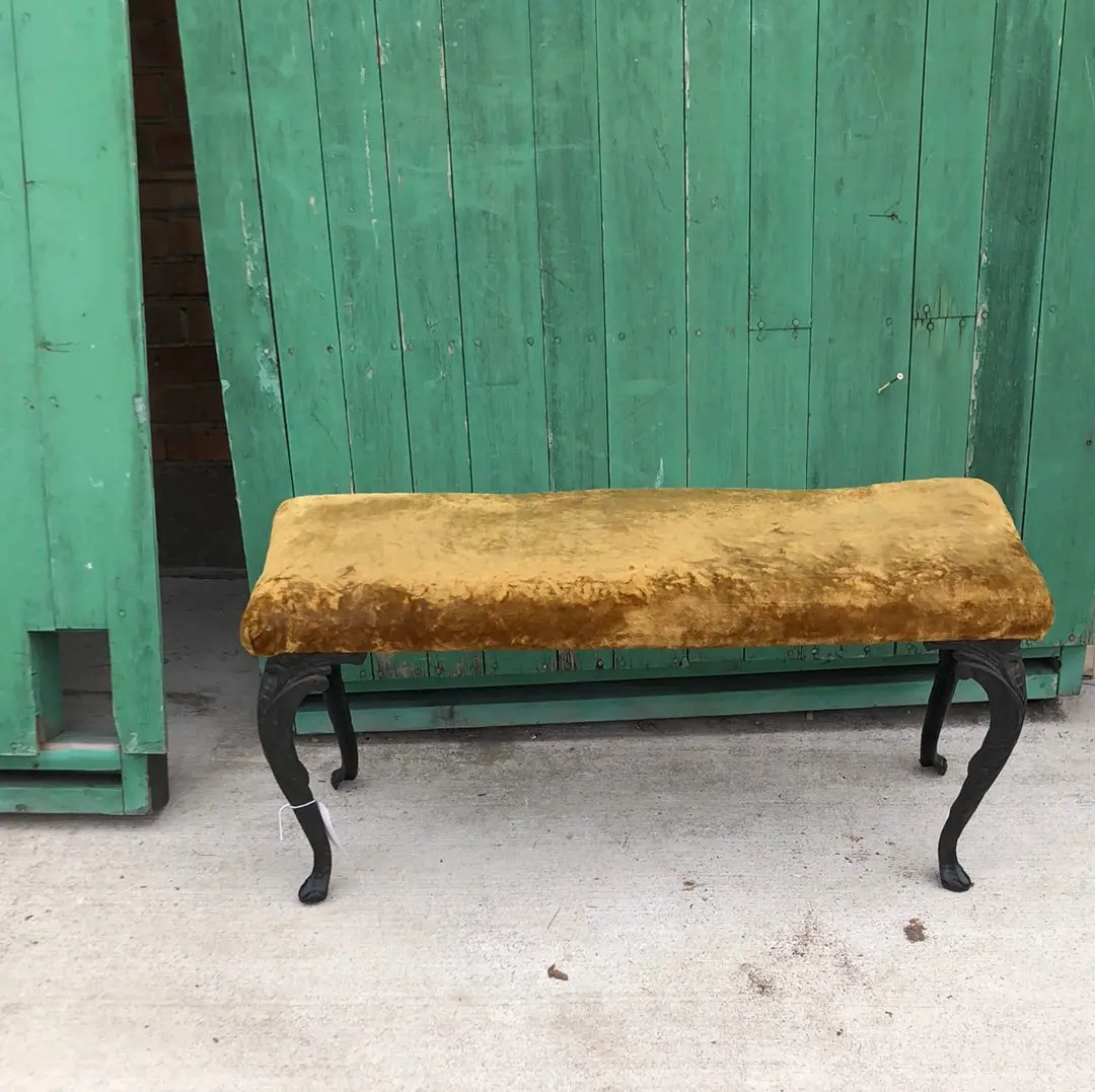 Cabriole Iron Leg Radio Bench With Gold Cusion Top 1