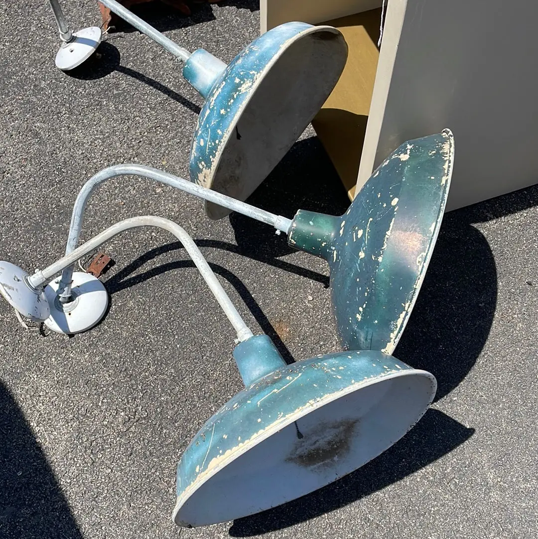 Large Enamel Shade Exterior Lamp 1