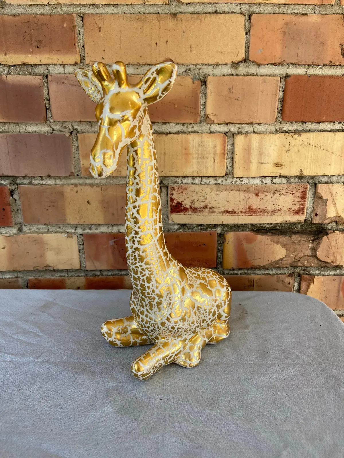 Gold And White Giraffe Figure 1