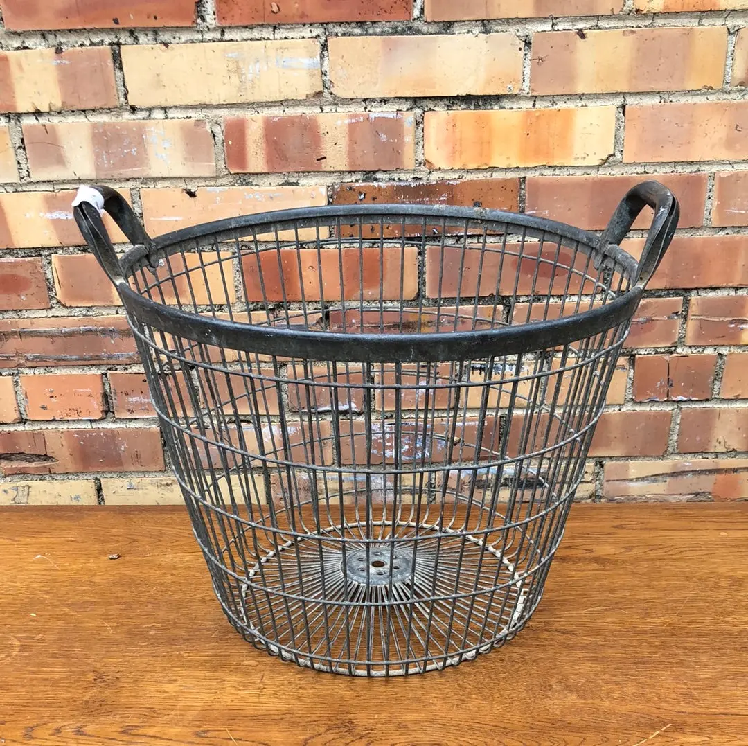 Metal Mussel Basket 1