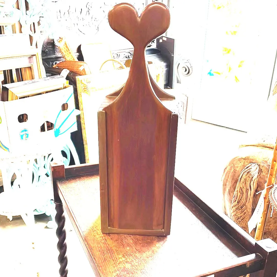 Candle Box With Heart Handles 1
