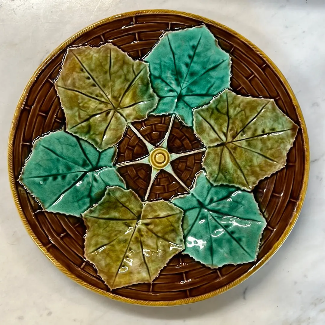 Majolica Ivy Plate 1