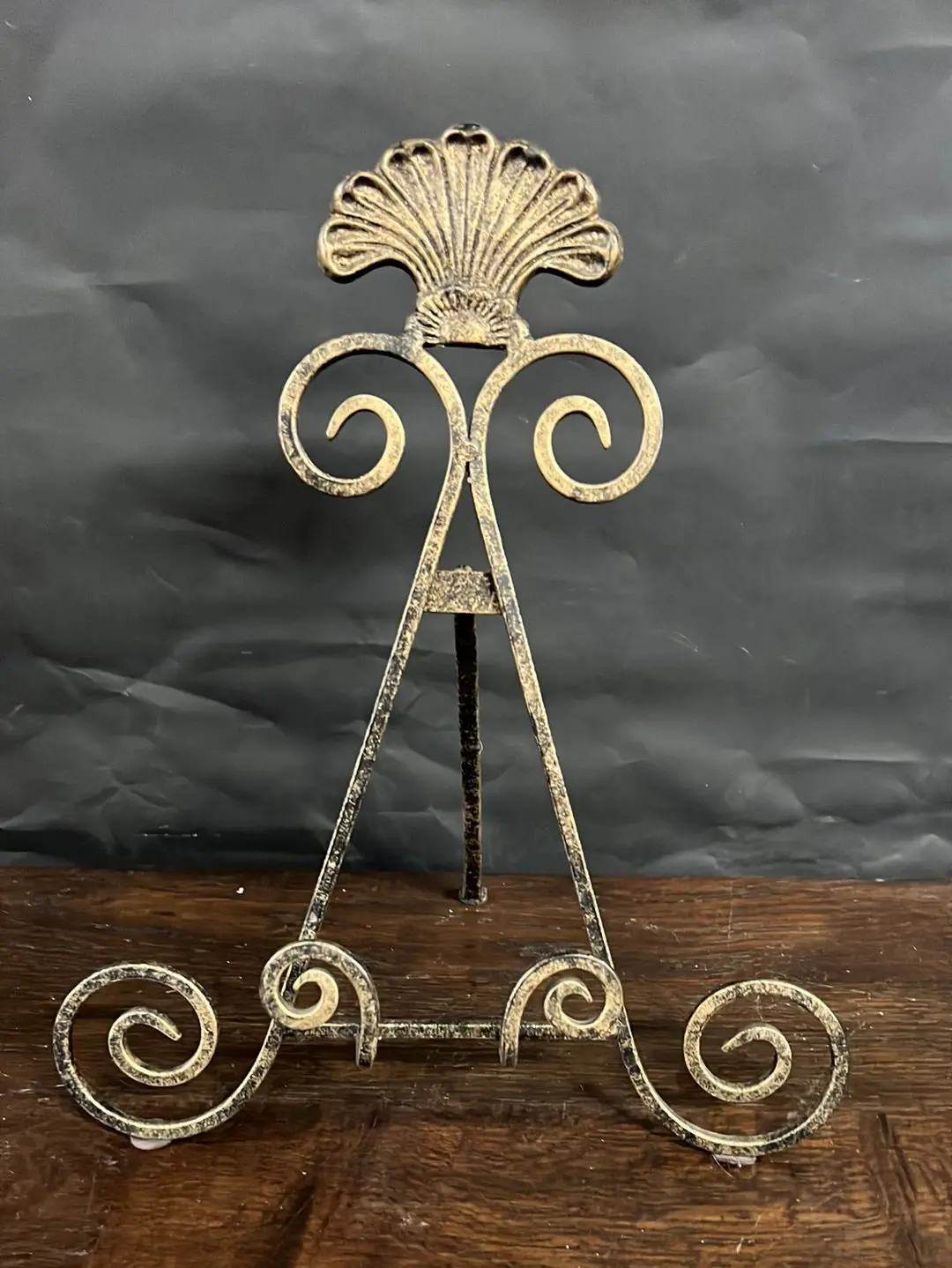 Iron Gold Small Easle With Plume 1