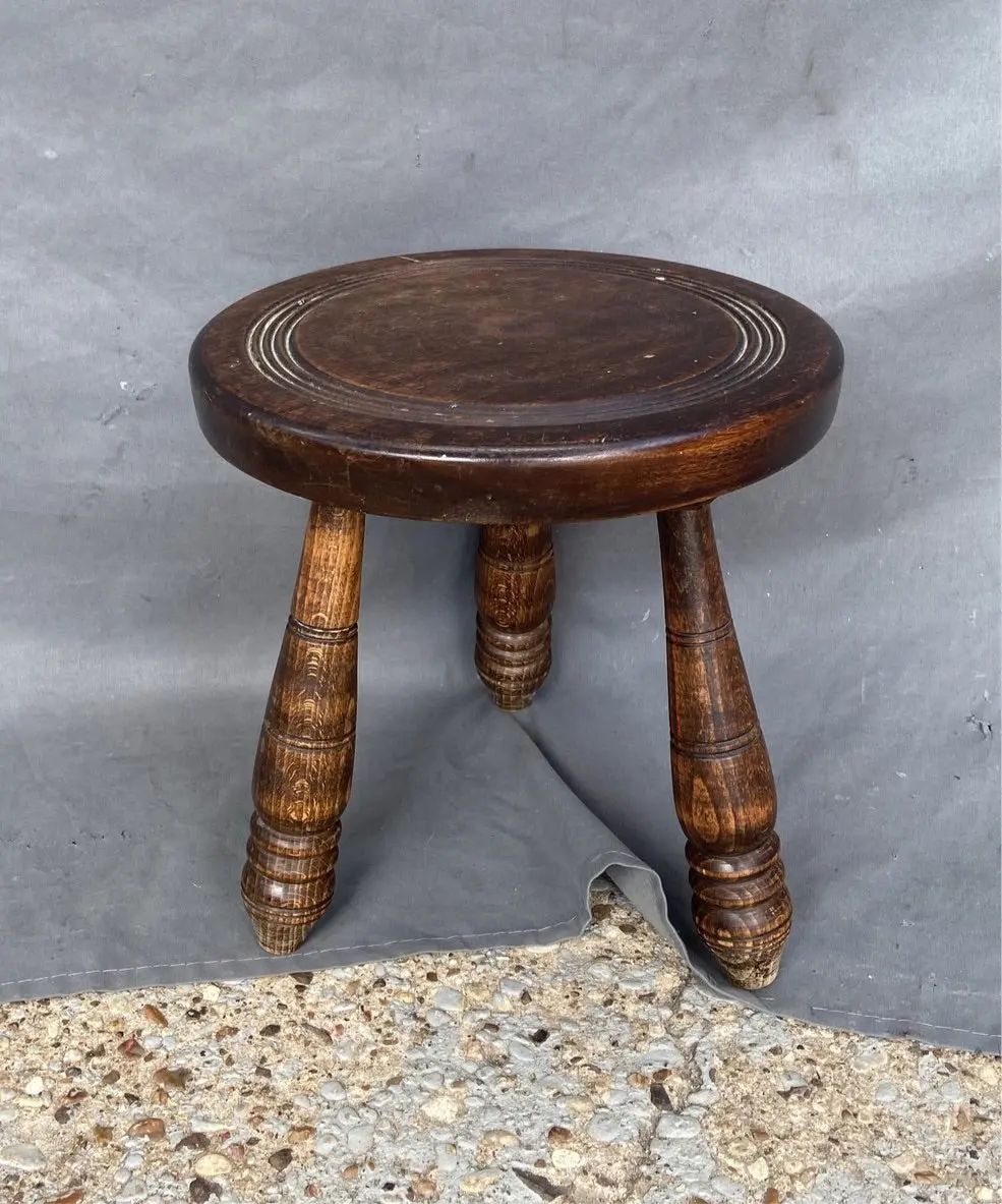 Bulls Eye Accented Short Tripod Stool 1