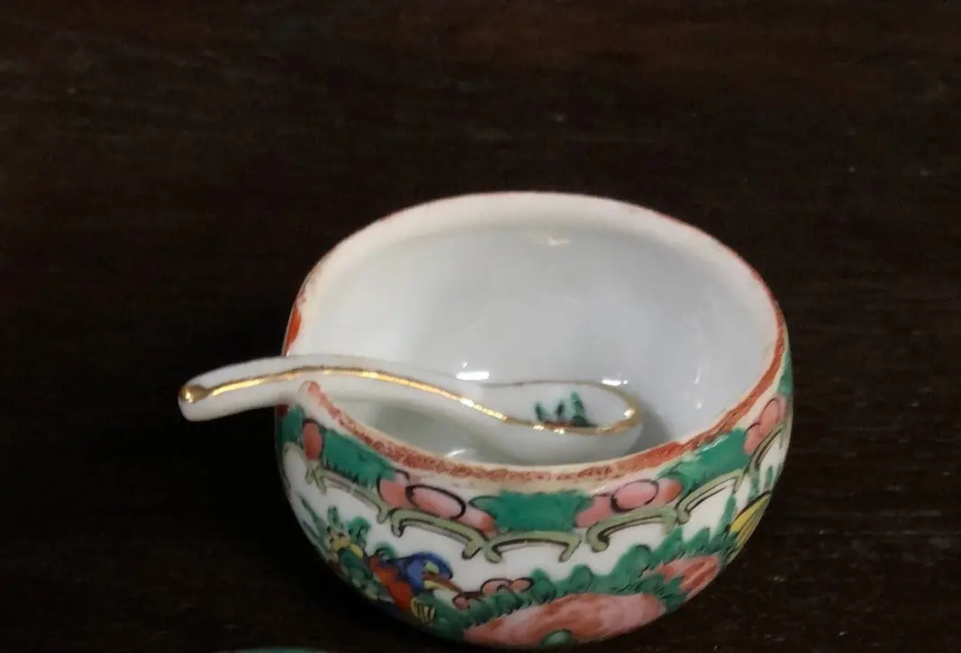 * Tiny Rose Famille Sauce Dish With Spoon - No Lid Added To Sold Lot 1