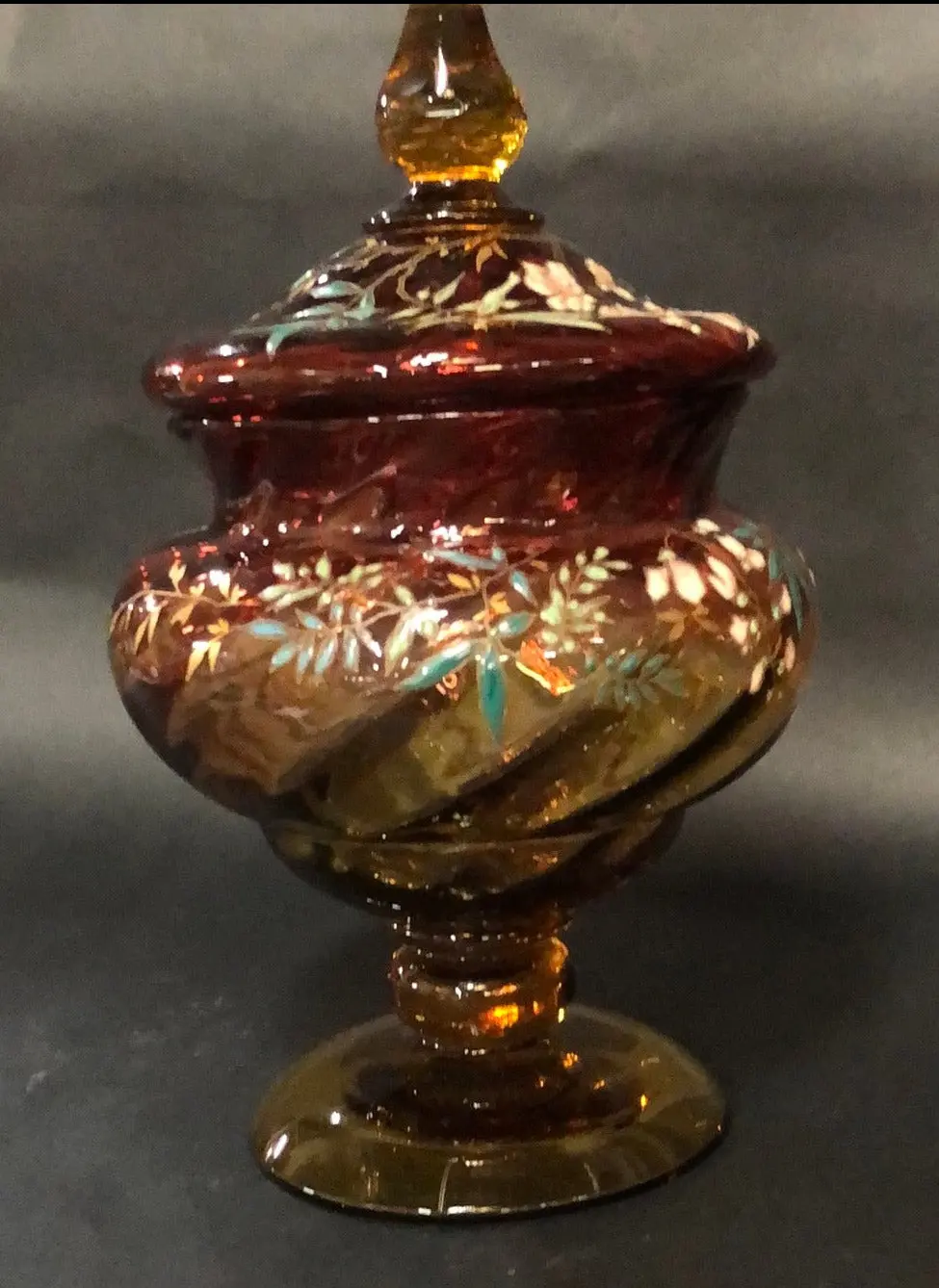Amberina Covered Dish 1