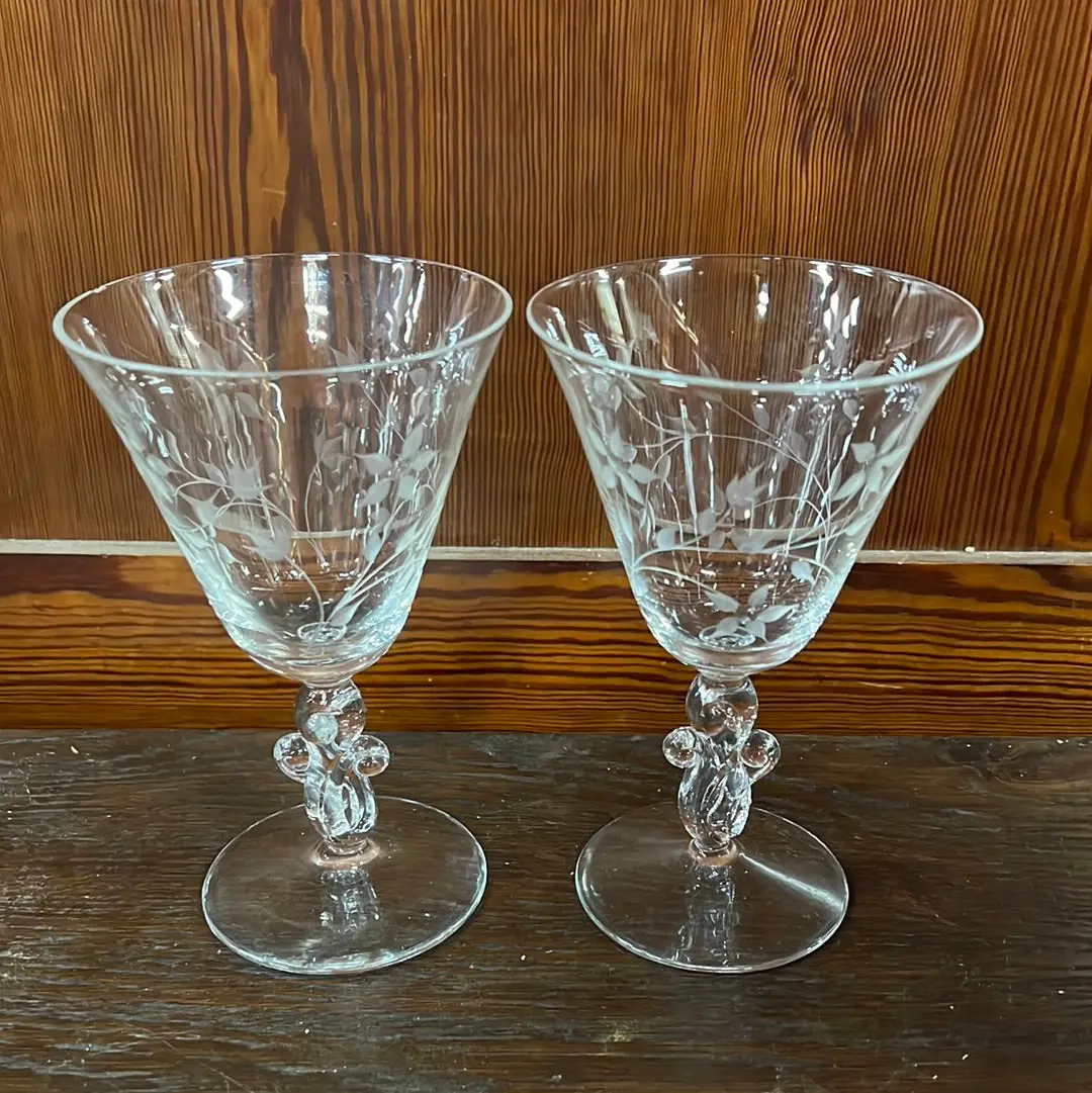 Pair Of Clear Wheel Cut Stems 1