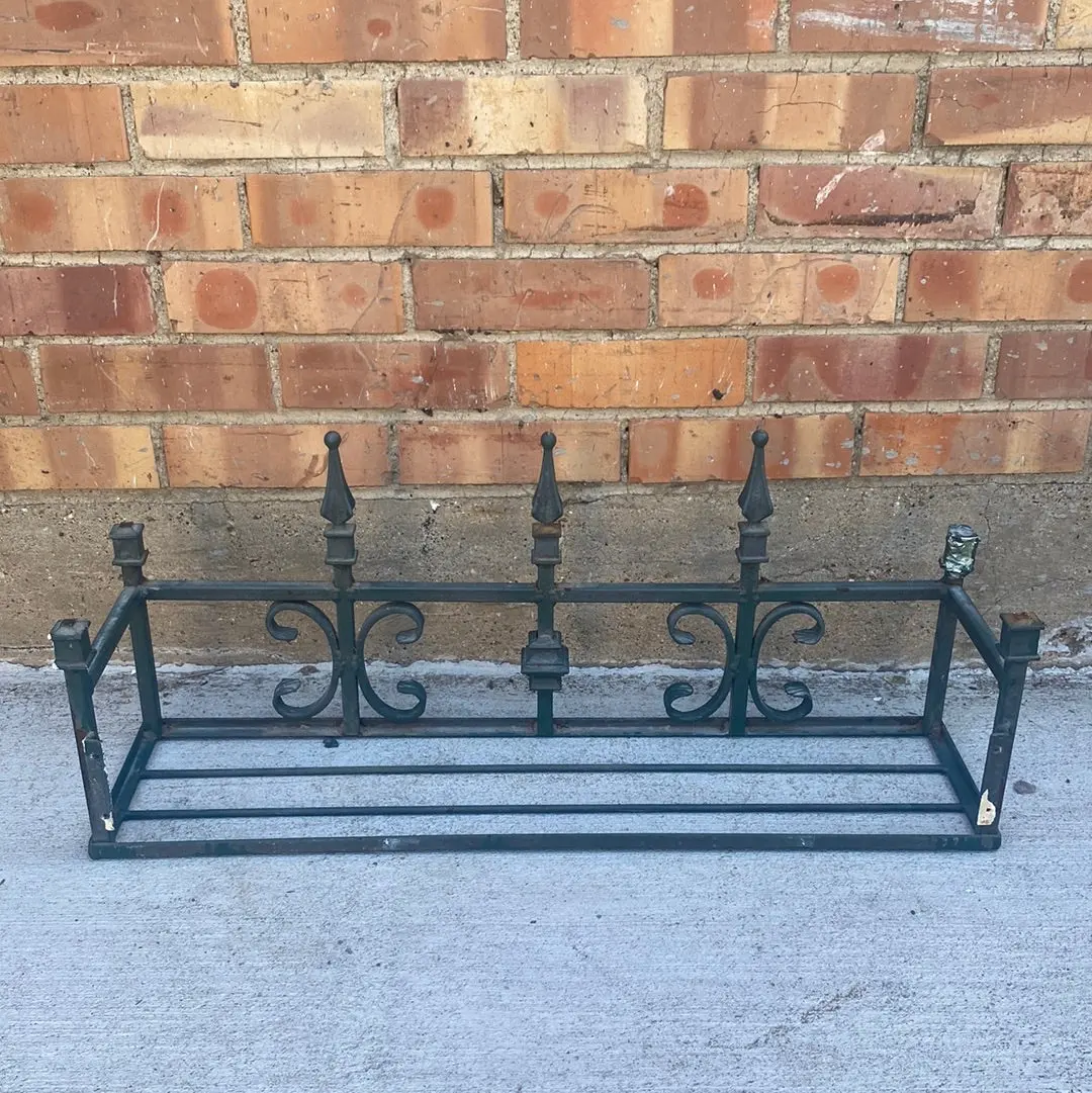Green Iron Wall Planter 1