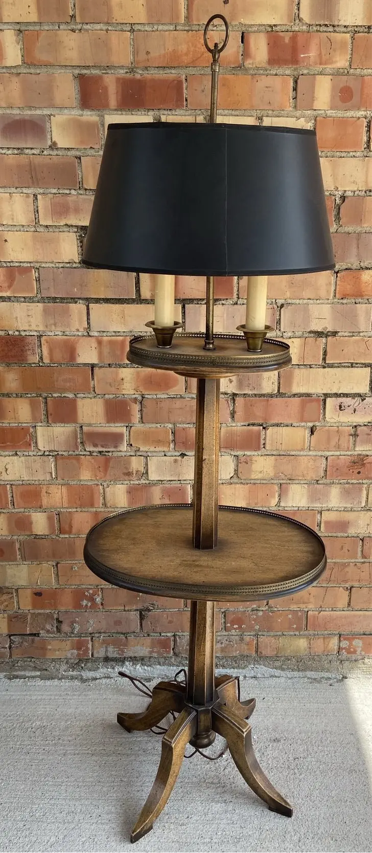 Oval 2-Tier Floor Lamp 1