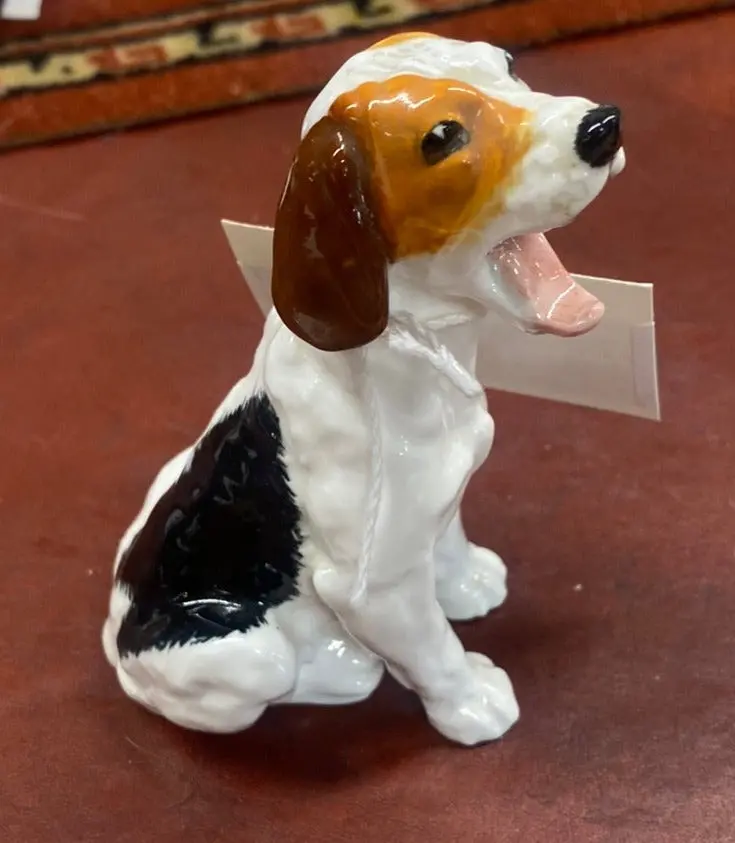 Royal Doulton Yawining Dog 1