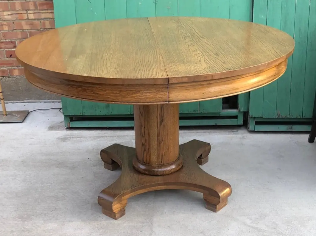 Empire Oak 48" Round Table With 3 Leaves 1