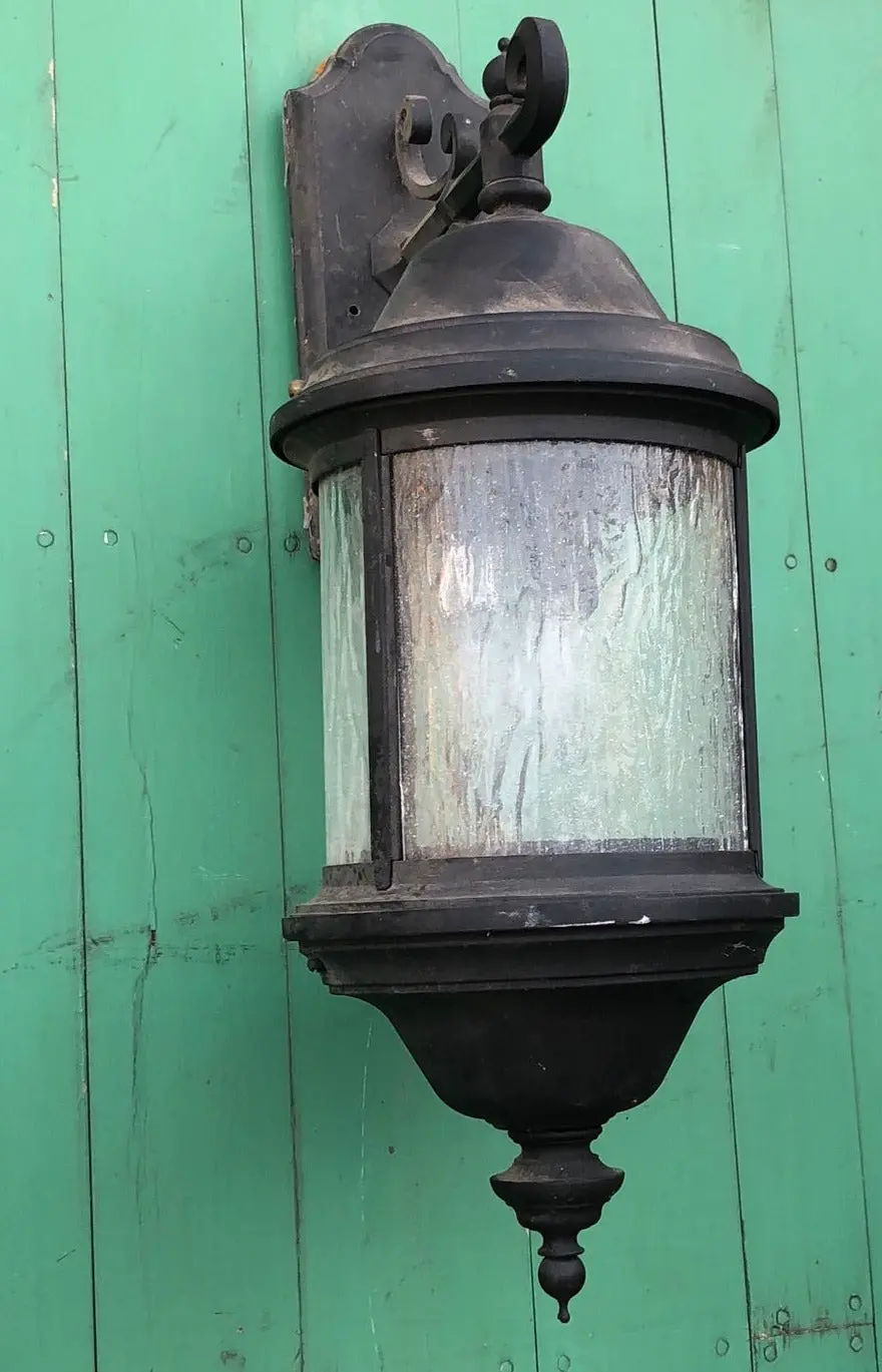 Single Cylinder Exterior  Metal Sconce Light With Textured Glass 1