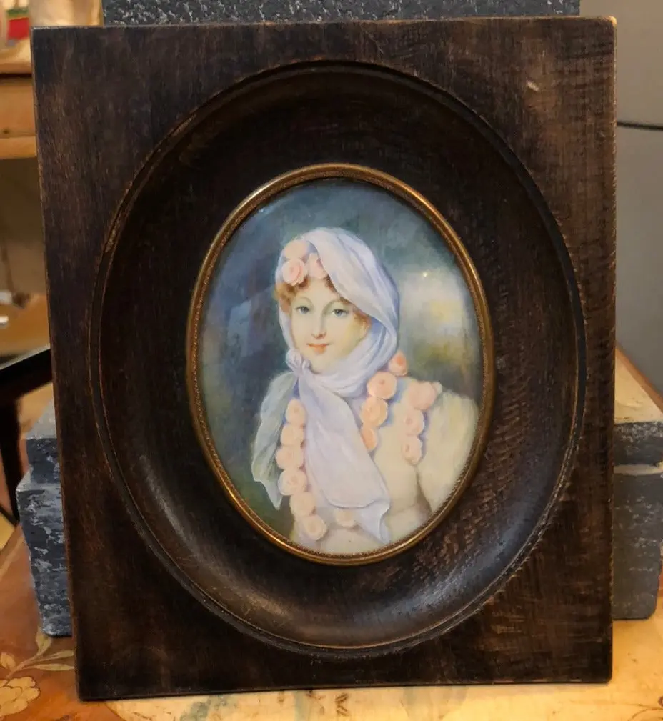 Mini Portrait Of Lady With Scarf And Roses On Ivory 1