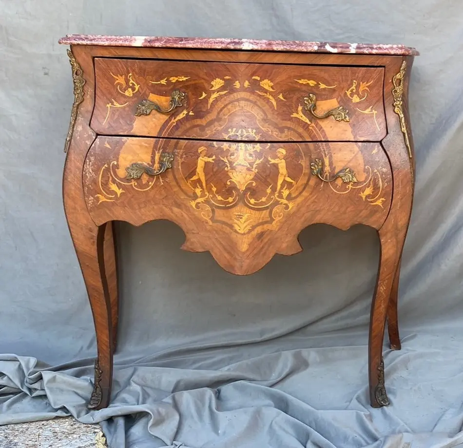 Bombé Chest With Marble Top And Inlaid 1