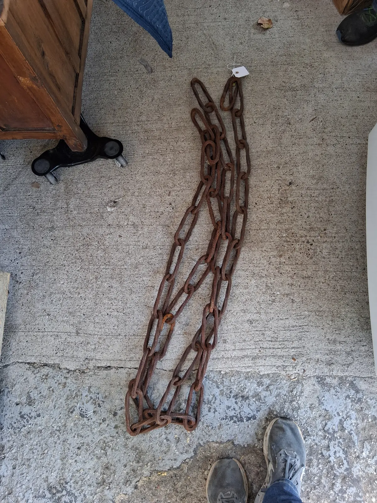 12 Ft Long Large Twist Metal Large Link Chain 1