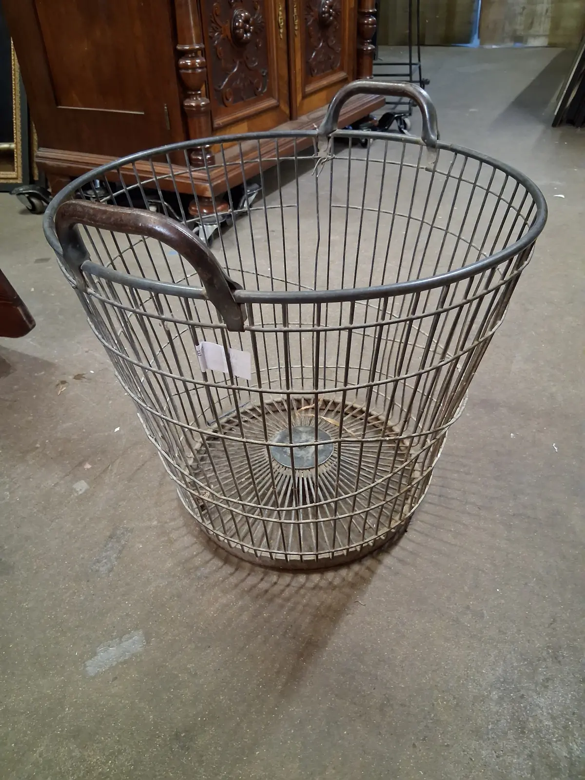 Metal Oyster Basket 1