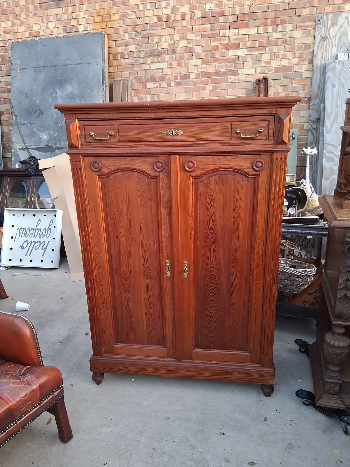 Red Pine Cabinet 2 Doors With Drawers 1