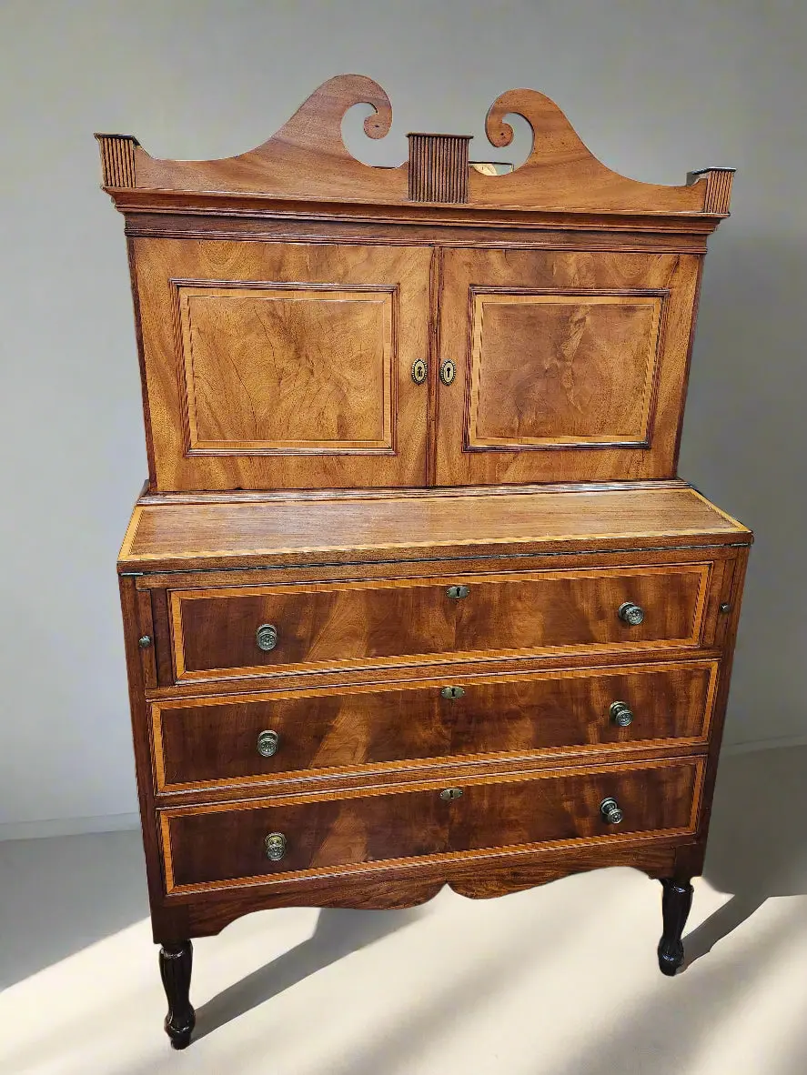 Early 1800S Federal Style Secretary On Chest 1