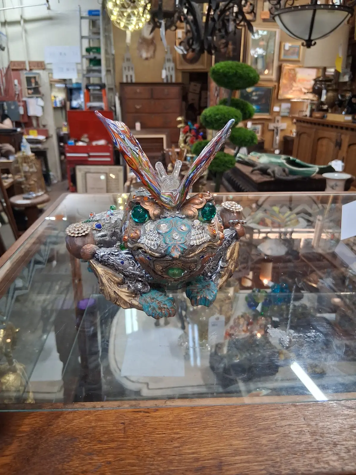 Resin Frog And Butterfly Figure 1