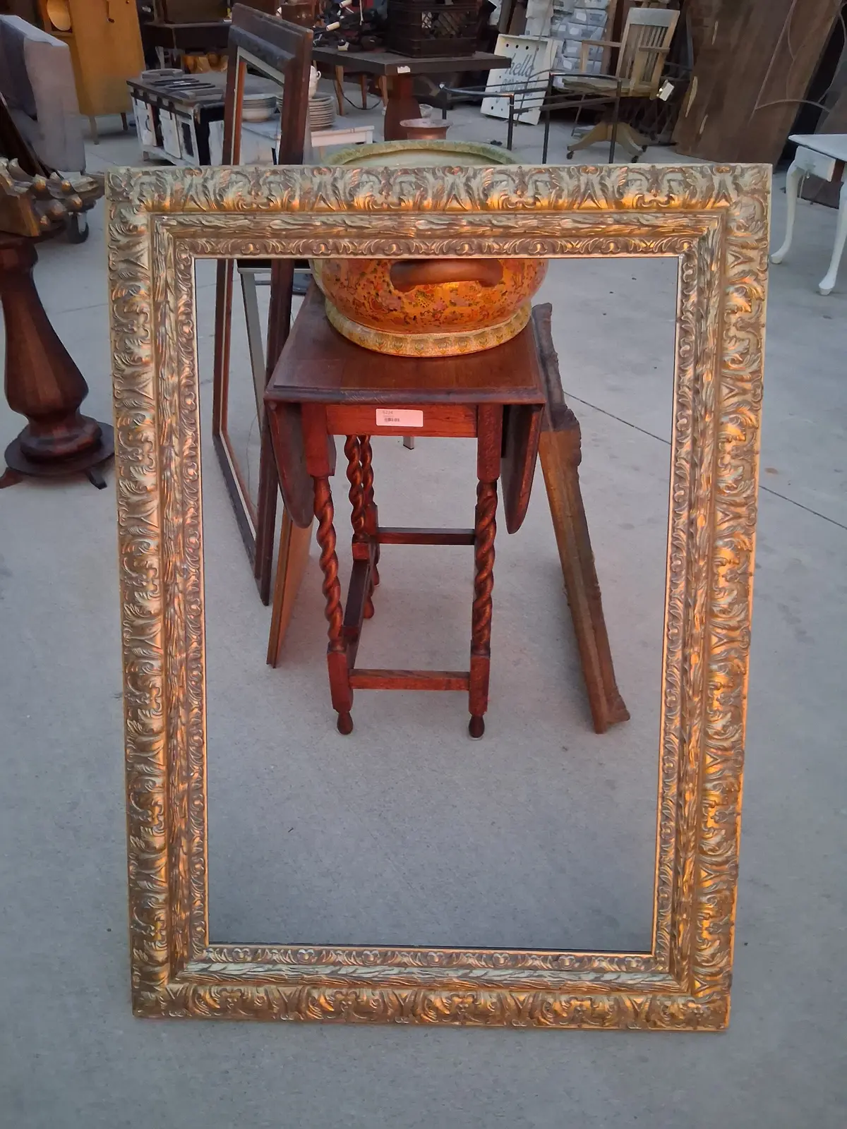 Large Gilt Frame 1