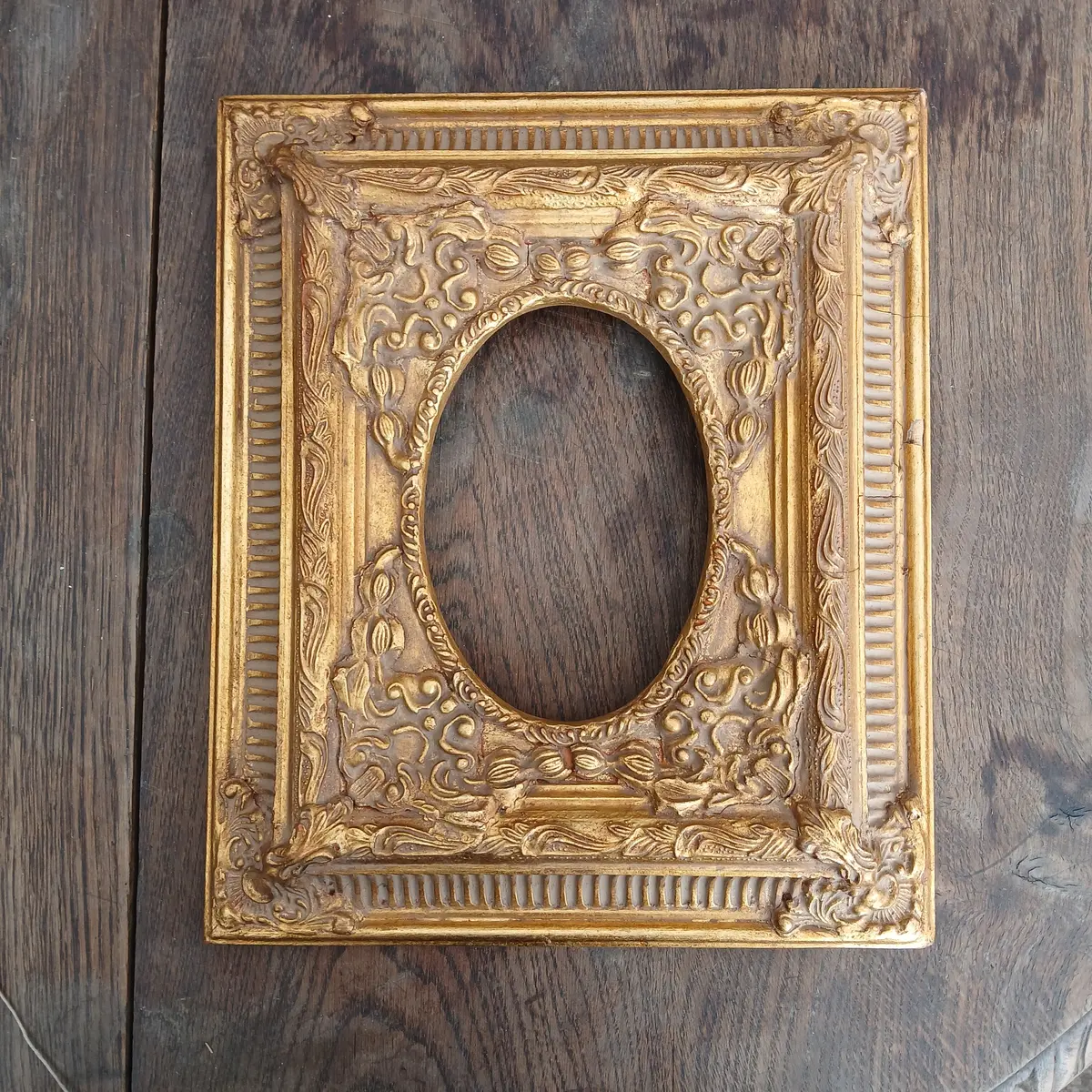 Small Composite Frame With Inner Oval 1