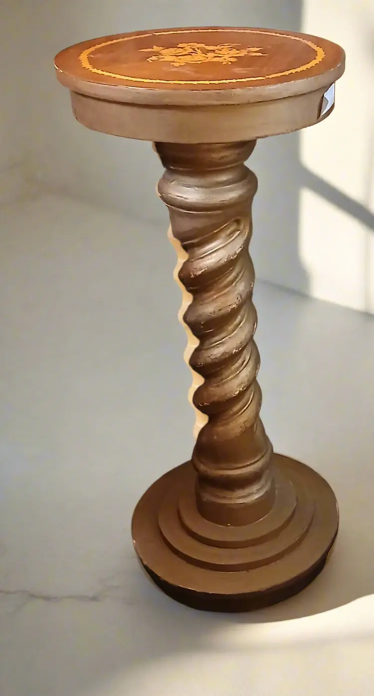 Barley Twist Pedestal With Inlay 1