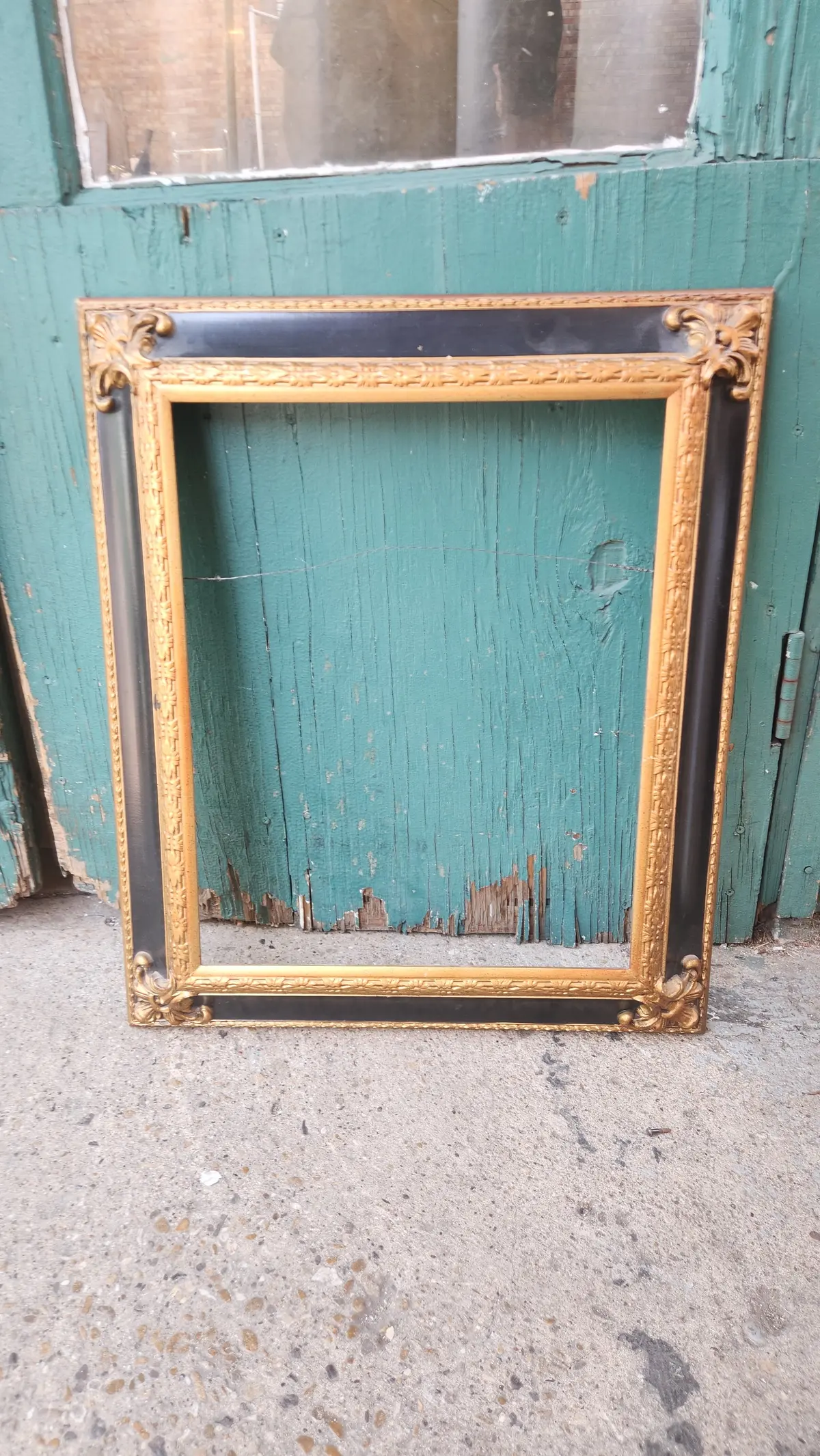 Medium Black Ornate Frame 1