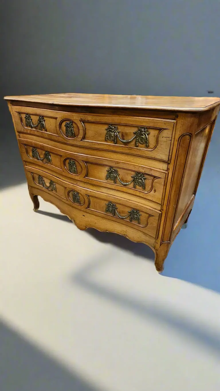 Early Louis Xv Walnut Chest 1