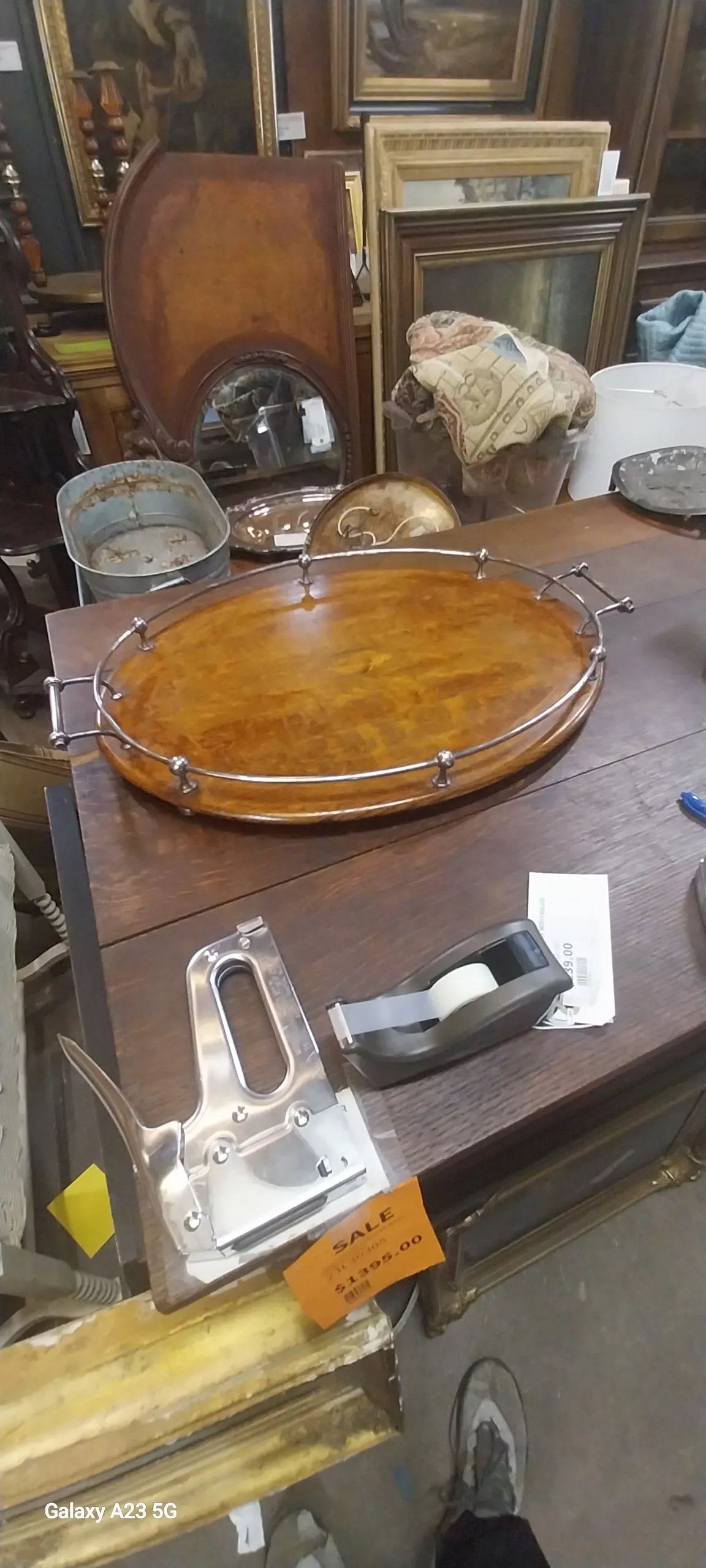 Oval Wood Tray With Inlaid Shell 1