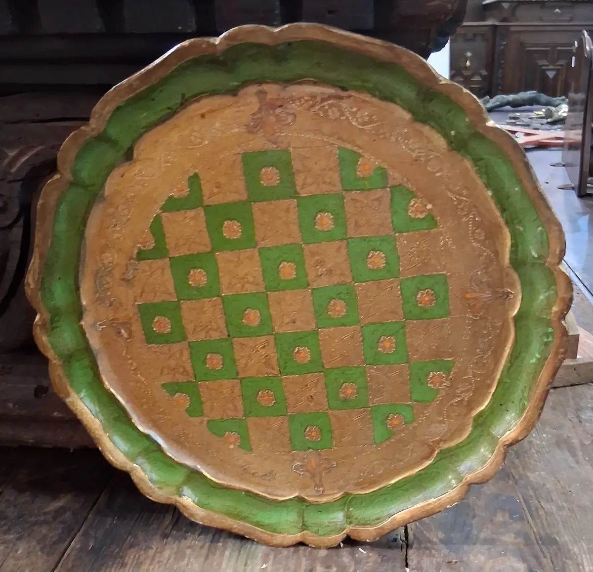 Round Florentine Tray 1