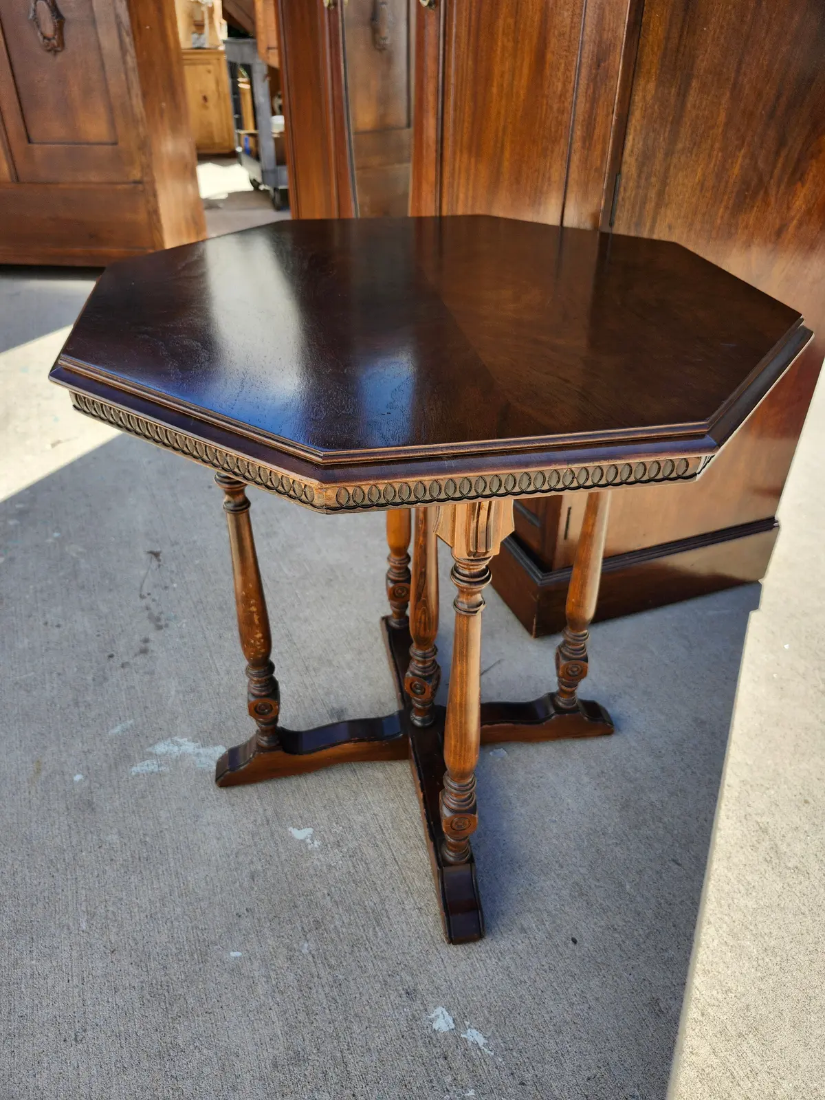 Octagonal Walnut American Ocassional Table 1