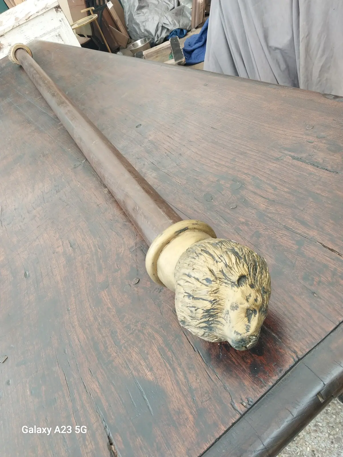 Drapery Rod With Lion Heads 1