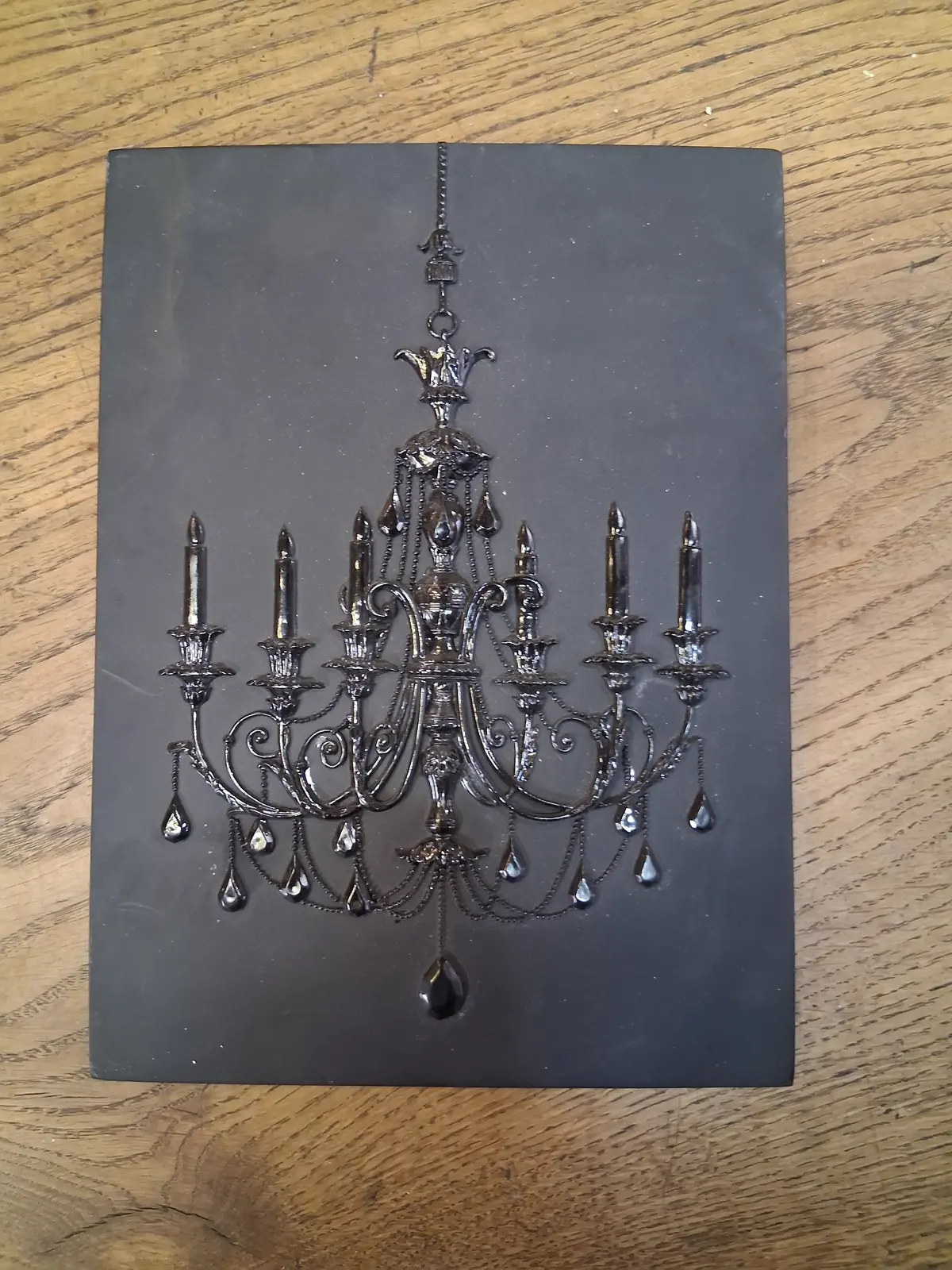 Small Resin Chandelier Plaque 1