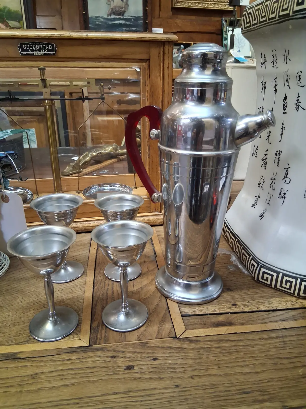 Chrome And Bakelite Cocktail Set 1