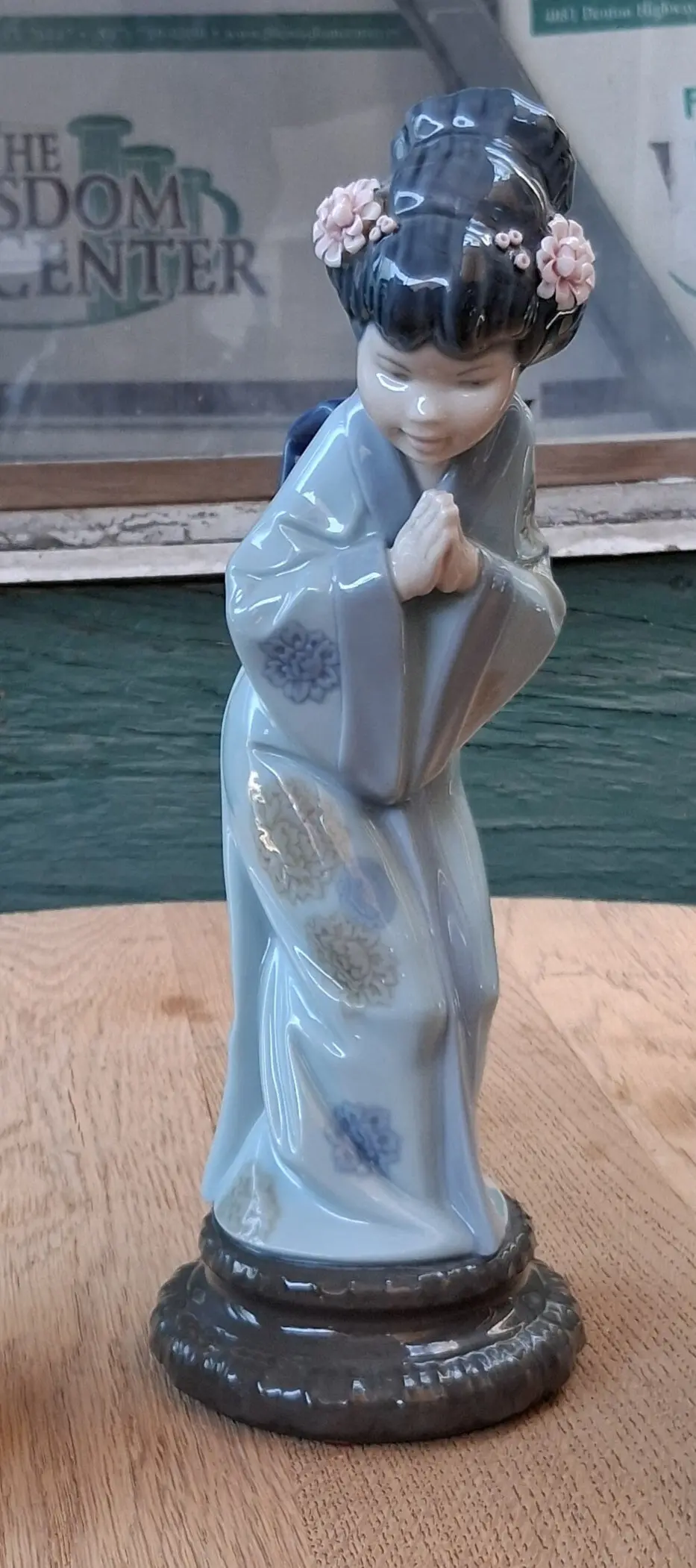 Lladro Chrysanthemum Geisha Girl#4490 Sayonara 1