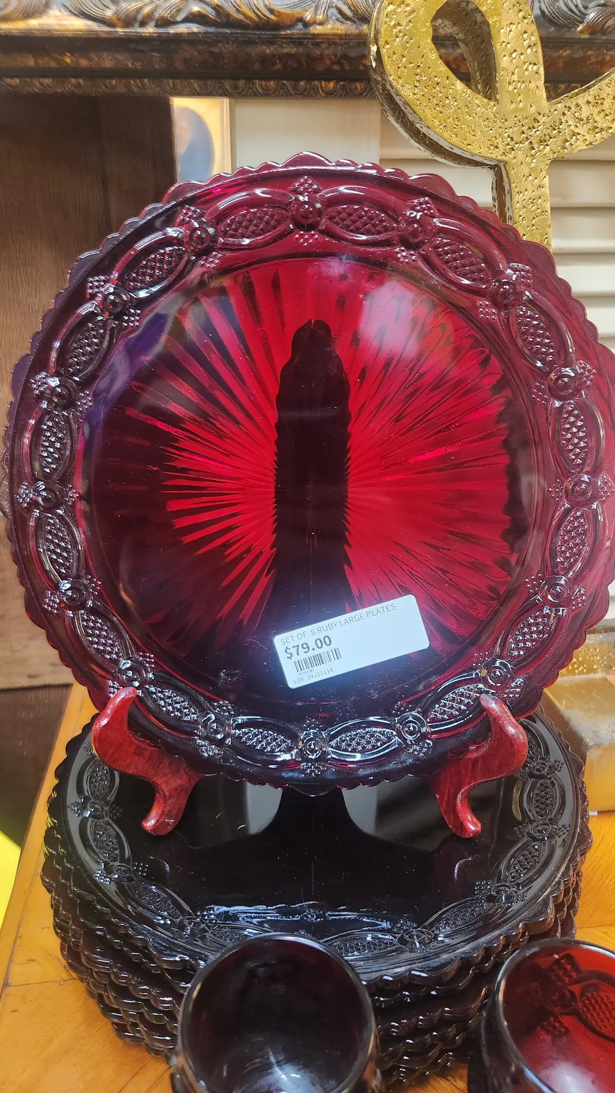 Set Of  8 Ruby Large Plates 1