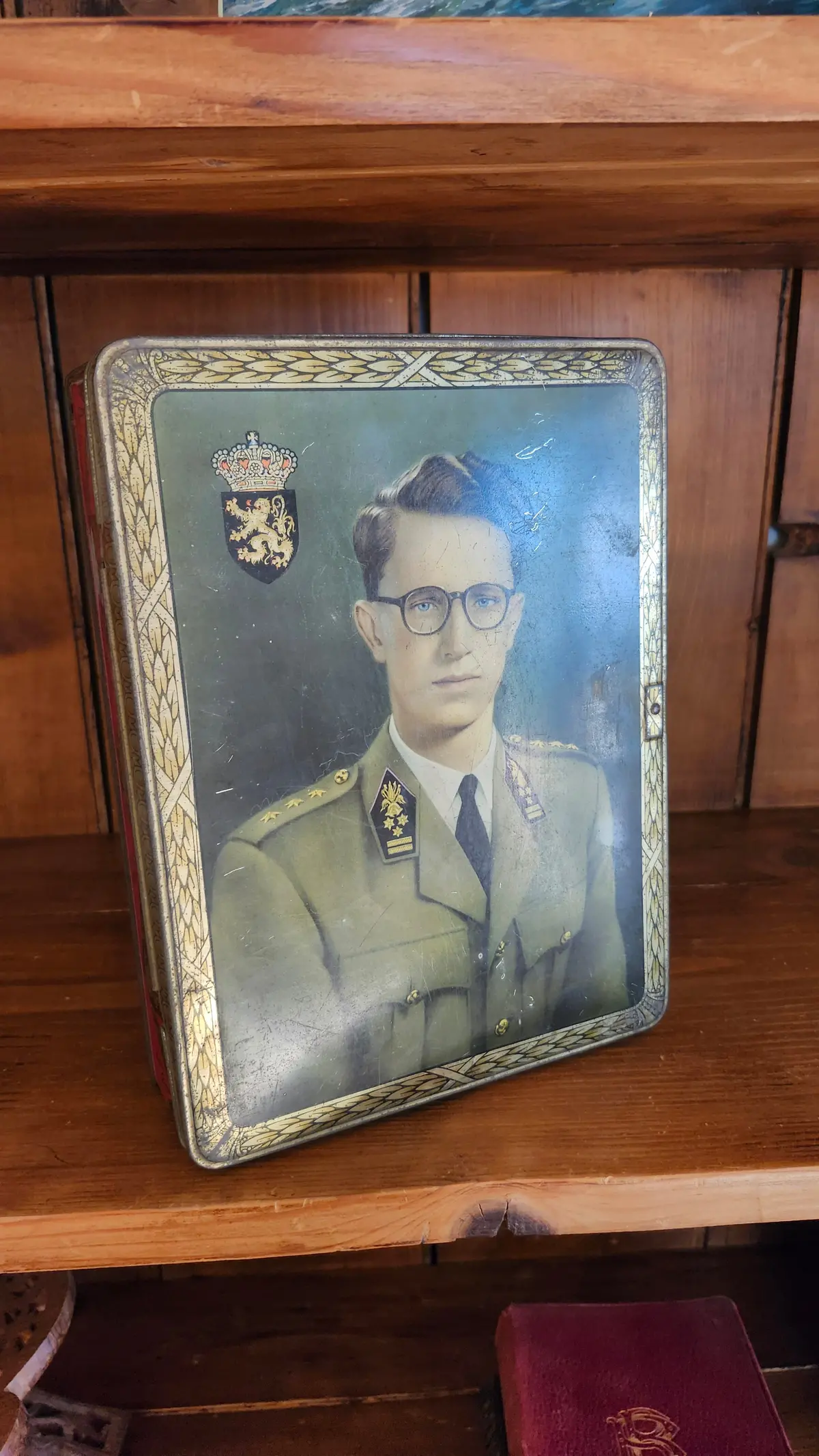 Tin  Box With Soldier On It 1