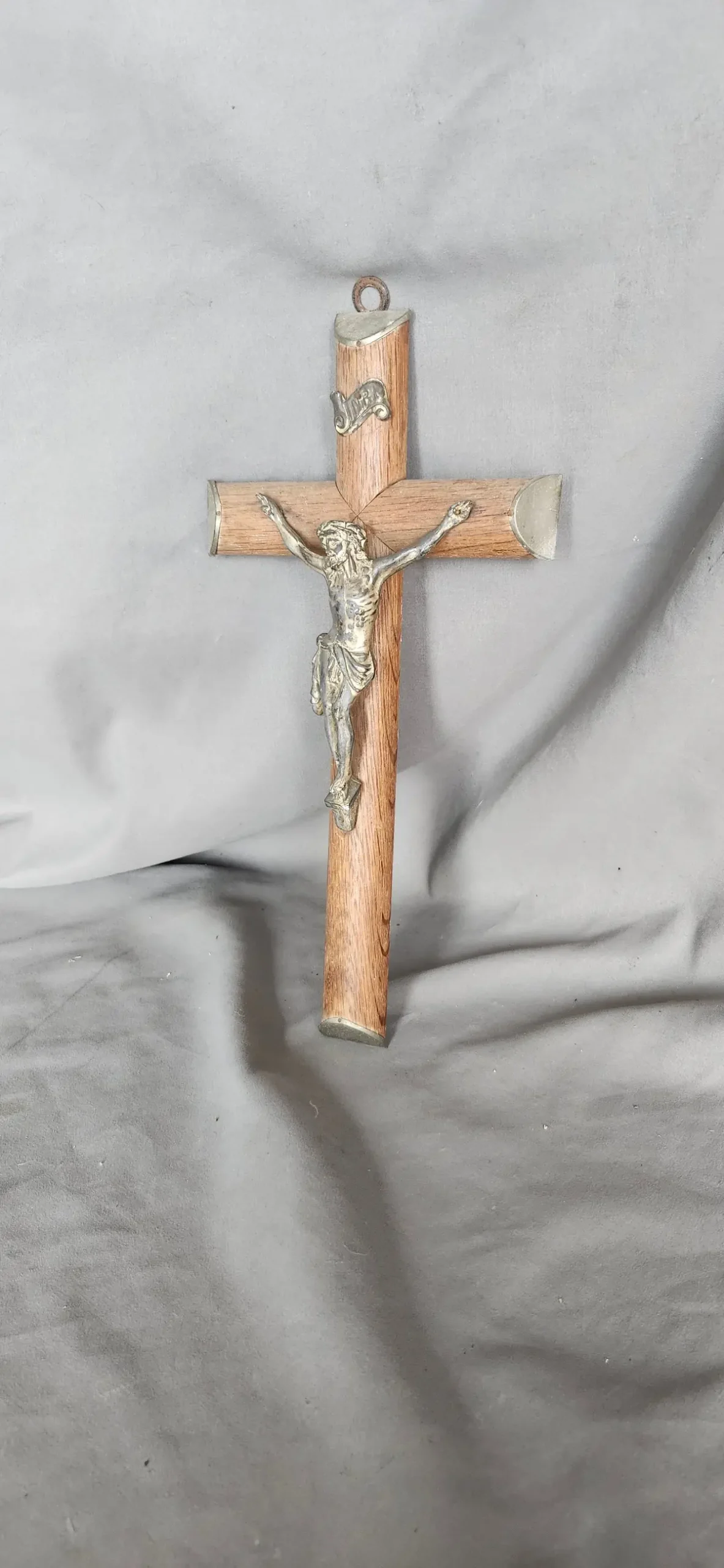 Small Oak Crucifix With Pewter And Gold Corpus 1